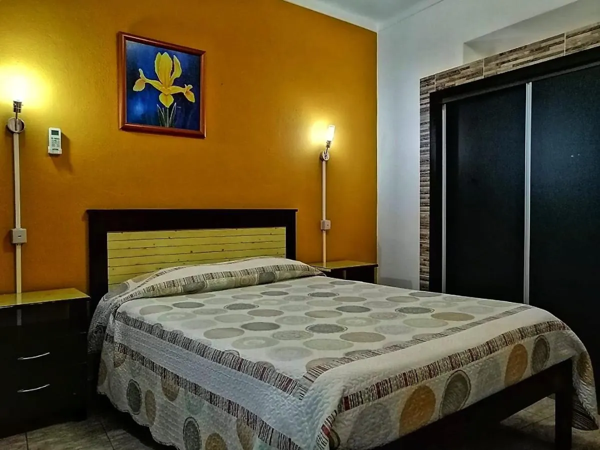 Hostel Boutique Marisol Monte Gordo Guest house